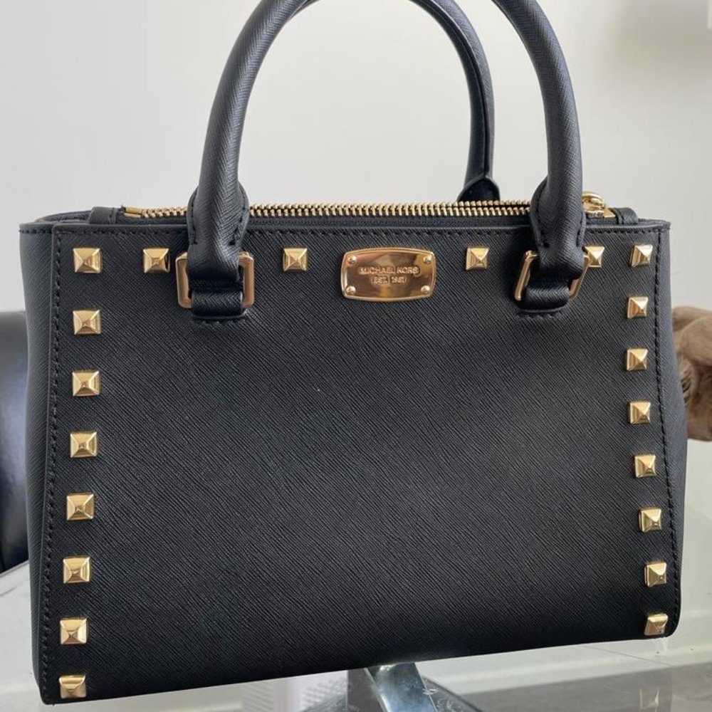 Michael Kors Black Bag Gold Studs